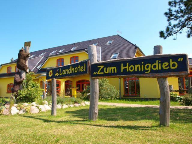 Landhotel Zum Honigdieb ริบนิทซ์-ดัมการ์เทิน ภายนอก รูปภาพ